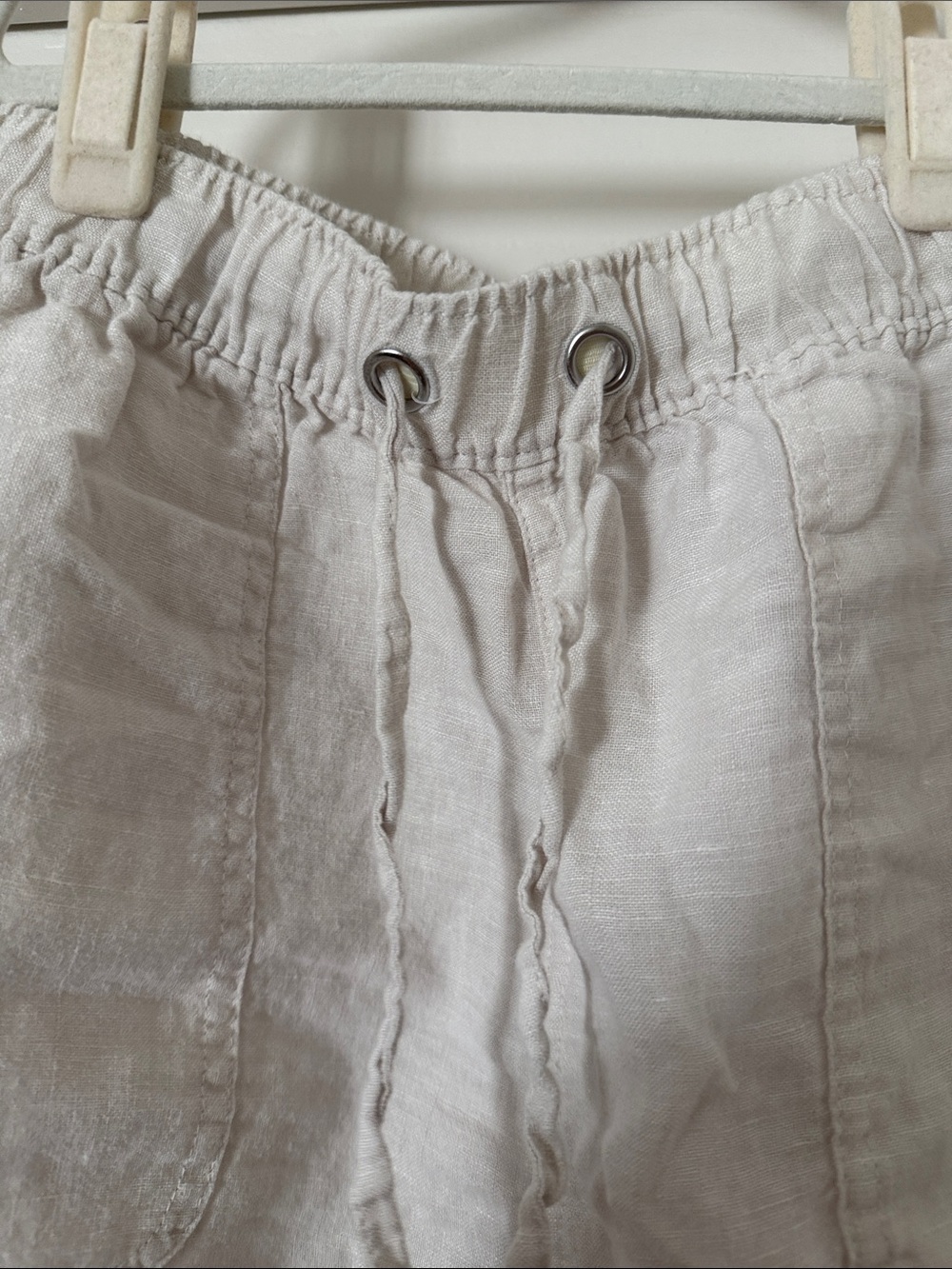 C&C California Cream Linen Drawstring Shorts - Picture 2 of 3